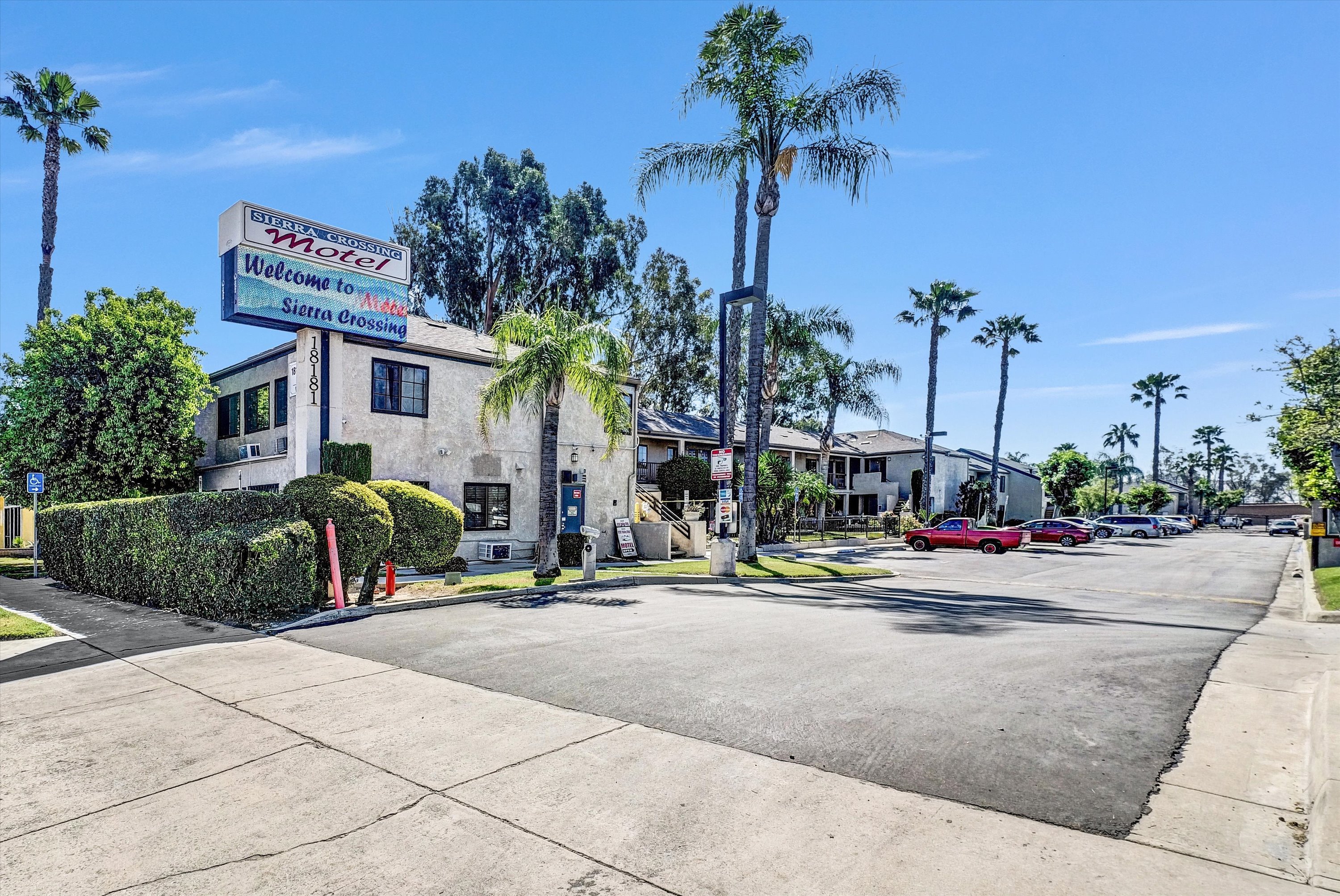 Sierra Crossing Apartments & Motel